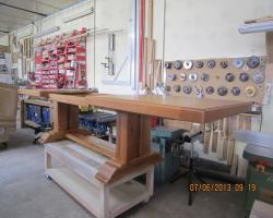 images/TABLES-ET-CHAISES/fabrication-tables.jpg